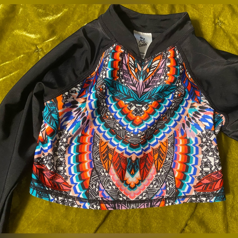 EUC Art Class - Multicolored girls (6X) rash guard